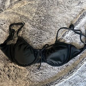 Black bikini. Super flattering